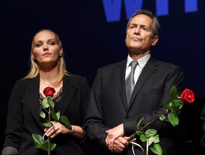 Aktorzy Dominika Figurska i Jan Zelnik podczas uroczystej premiery filmu 'Smoleńsk'