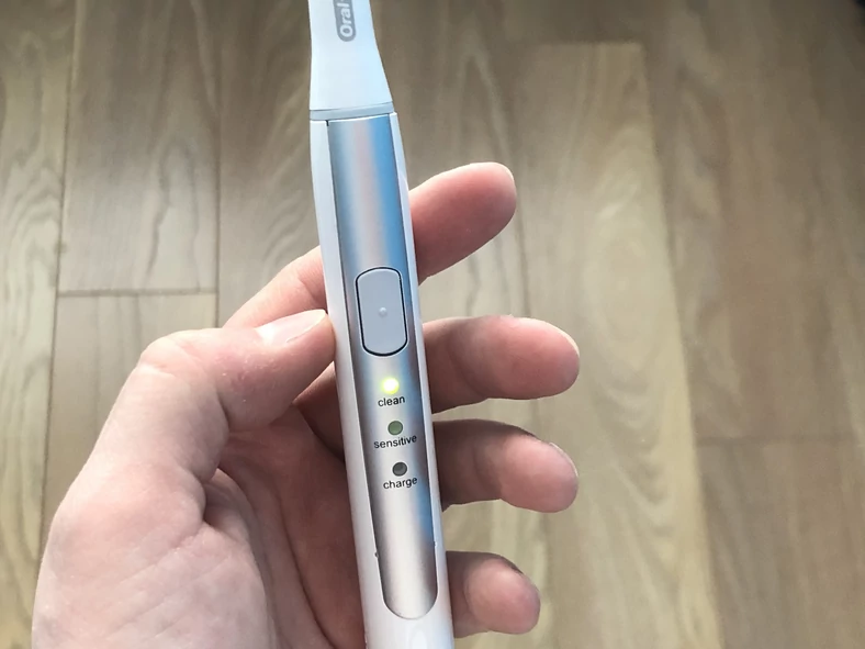 Oral-B Pulsonic Slim 1000