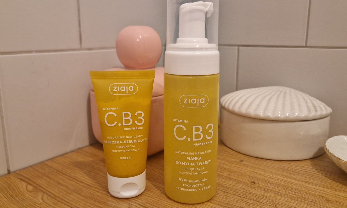 W środku zimy wyglądam jak po urlopie albo jak po długim śnie. Te dwa tanie kosmetyki są TOP