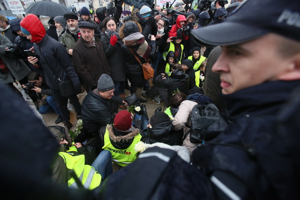 WARSZAWA MIESIĘCZNICA SMOLEŃSKA OBYWATELE RP (manifestacja)