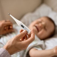 A kislányomnak 40 fokos láza van, nem tudom levinni, mit tegyek? Az orvos válaszol