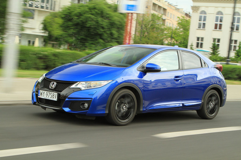 Honda Civic Sport 1.8 i-VTEC - kompakt w bojowej stylistyce