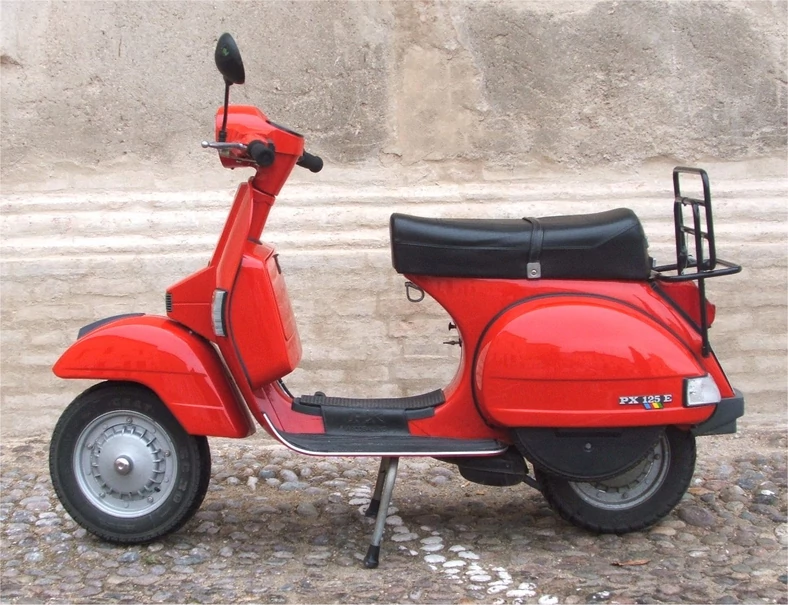 Piaggio Vespa PX125E 