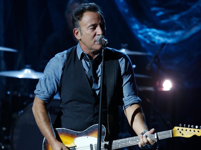 2. Bruce Springsteen – 33.4 milinów dolarów
