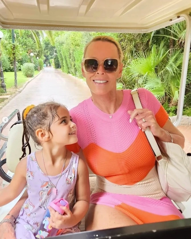 Brigit Nilsen sa ćerkom