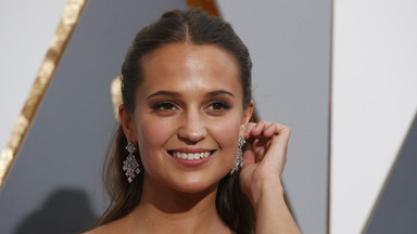 Alicia Vikander nową Lara Croft. Aktorka zastąpi Angelinę Jolie