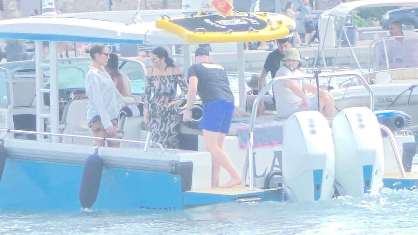 Milena Kačavenda paparaco