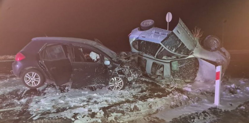 Makabryczny wypadek pod Głogowem. Kierowca nie miał szans