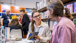 Polki uwielbiają jej książki. Na podstawie jednej powstał znany serial