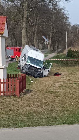 Małdyty. 27-latek zjechał na chodnik i potrącił rodzinę. 5-latek w szpitalu [ZDJĘCIA]