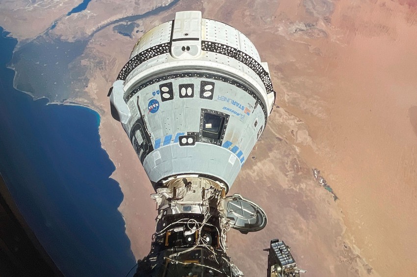 "Starlajner" usidren na modul "Harmoni" na ISS 13. juna