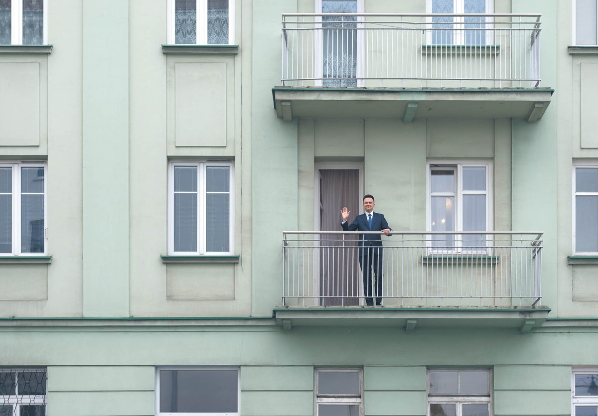 Szymon Hołownia - publicysta, prezenter telewizyjny, działacz społeczny. Założyciel fundacji Kasisi i Dobra Fabryka. Kandyduje na urząd prezydenta RP
