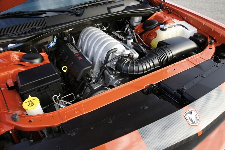 ... kiedy zagra serce potwora - 425 KM