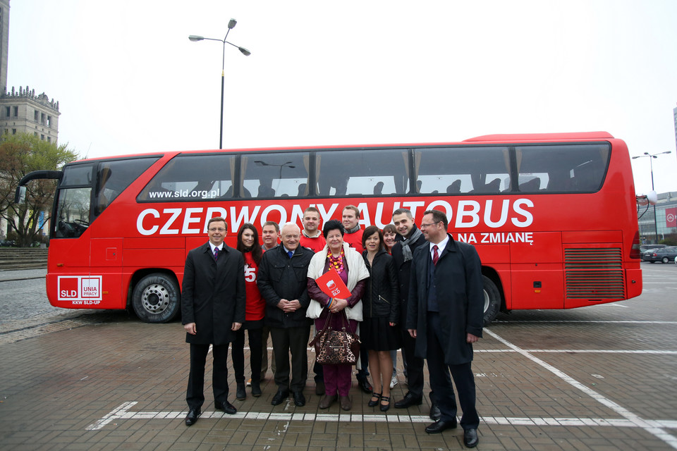 WARSZAWA SLD MILLER CZERWONY AUTOBUS (Leszek Miller, Joanna Senyszyn, Dariusz Joński, Krzysztof Gawkowski)