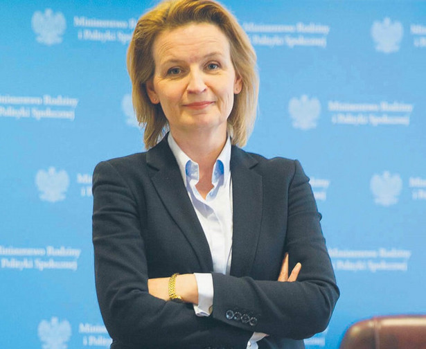 Wiceminister rodziny i polityki społecznej Barbara Socha