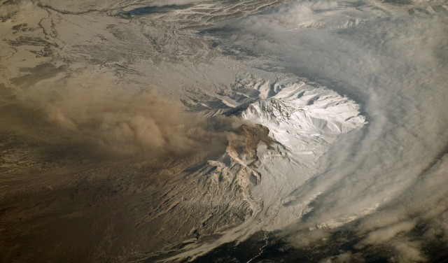 Kamczatka. Szywiełucz -najdalej wysunięty na północ tego półwyspu wulkan