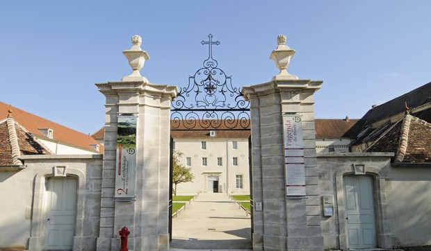Musée du Pays Châtillonnais – Trésor de Vix  u Francuskoj iz kojeg je ukradena ogrlica