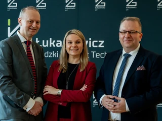 Koordynatorzy projektu: od prawej. R. Dziuba – Dyrektor, K. Ławińska – Dyrektor Centrum B+R, A. Adamczyk – Z-ca Dyr. ds. Badawczych