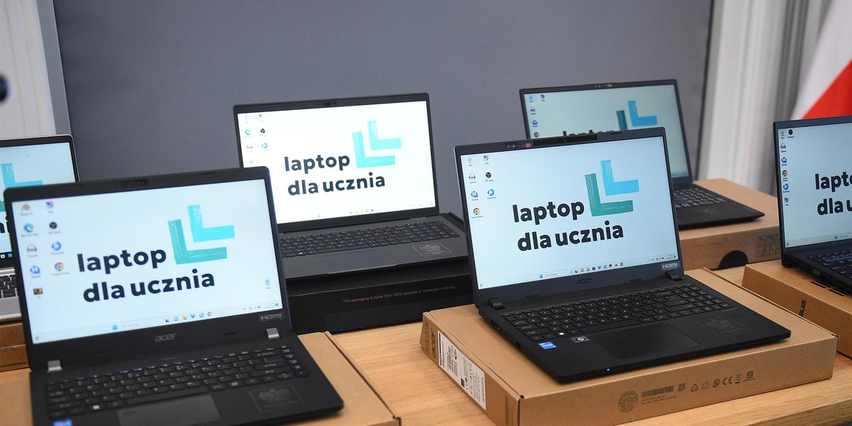 Kiedy dzieci dostaną laptopy w szkołach?