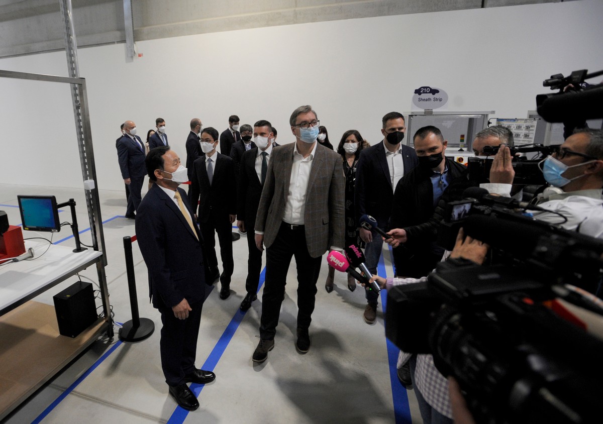 Posao za 700 ljudi u Smederevskoj Palanci: Vučić na otvaranju fabrike: Nova radna mesta da zadrže mlade (video)