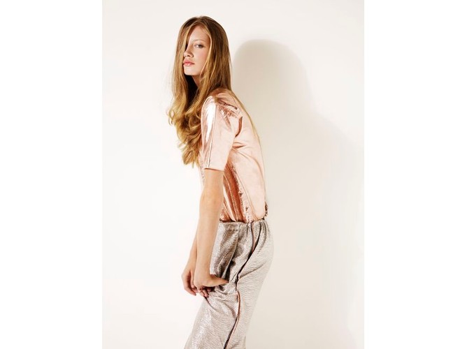 Biel – „must have” sezonu. Kolekcja River Island na wiosnę i lato 2012