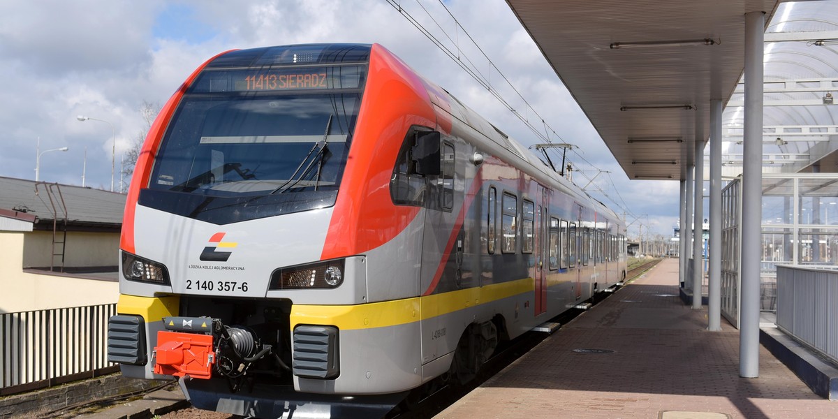 Na niestrzeżonym przejeździe w Bożej Woli doszło do wypadku pociągu i busa 