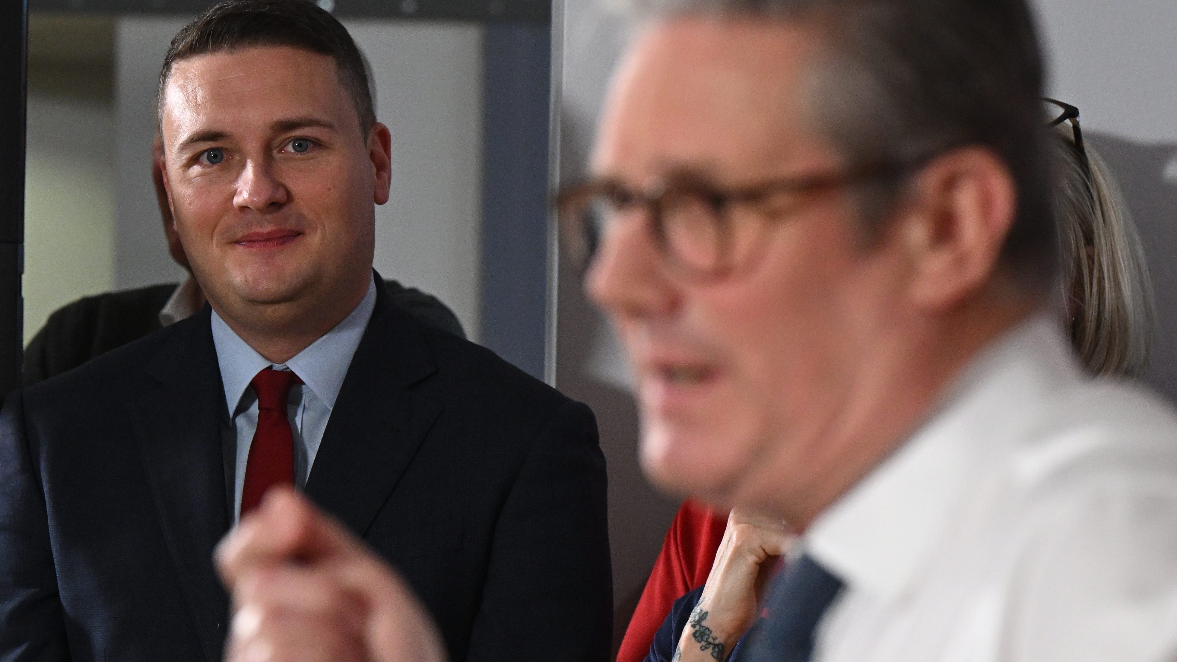 Starmer apologizes to Streeting over internal briefings as health secretary slams 'toxic culture'