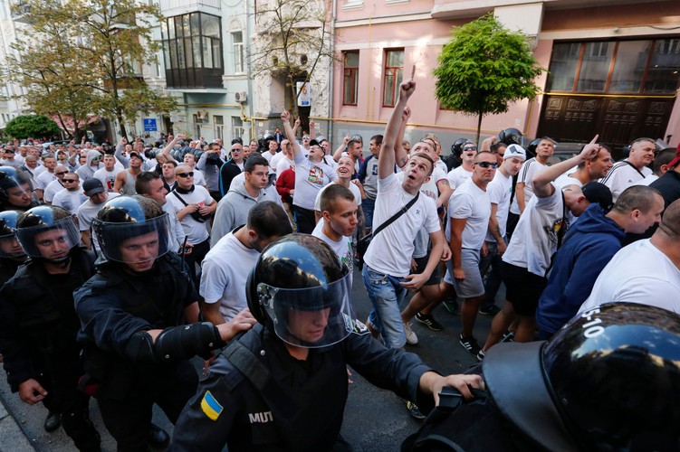 Ukraińcy w Kijowie polowali na polskich kibiców