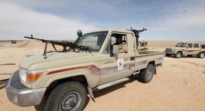 Libyan government urges factions to hold off attacking Islamic State in Sirte