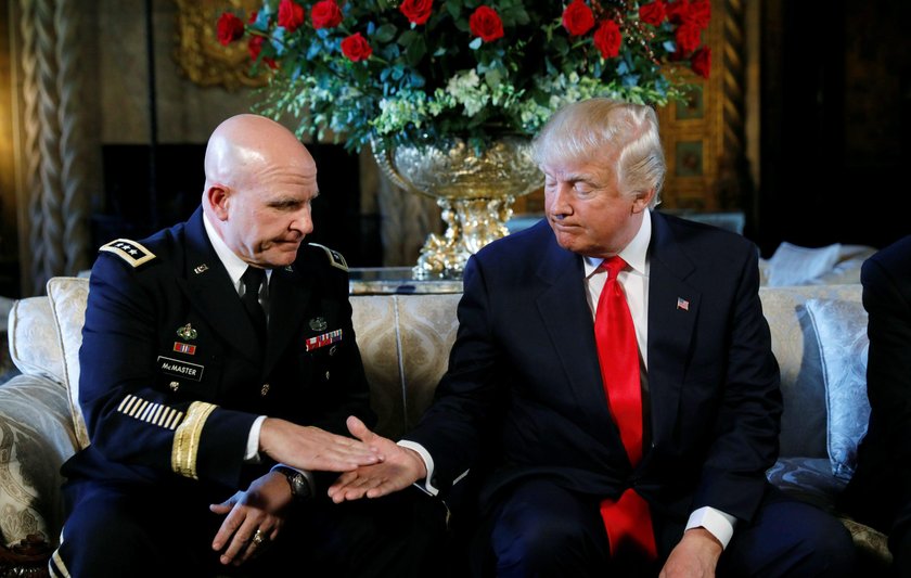 Trump i generał Herbert Raymond McMaster 