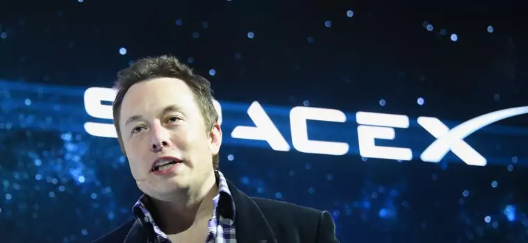 Internet Starlink wprost na telefon? Elon Musk i T-Mobile chcą tego dokonać