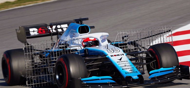 Formuła 1: Kubica z przedostatnim czasem testów. Vettel miał wypadek i zniszczył bolid