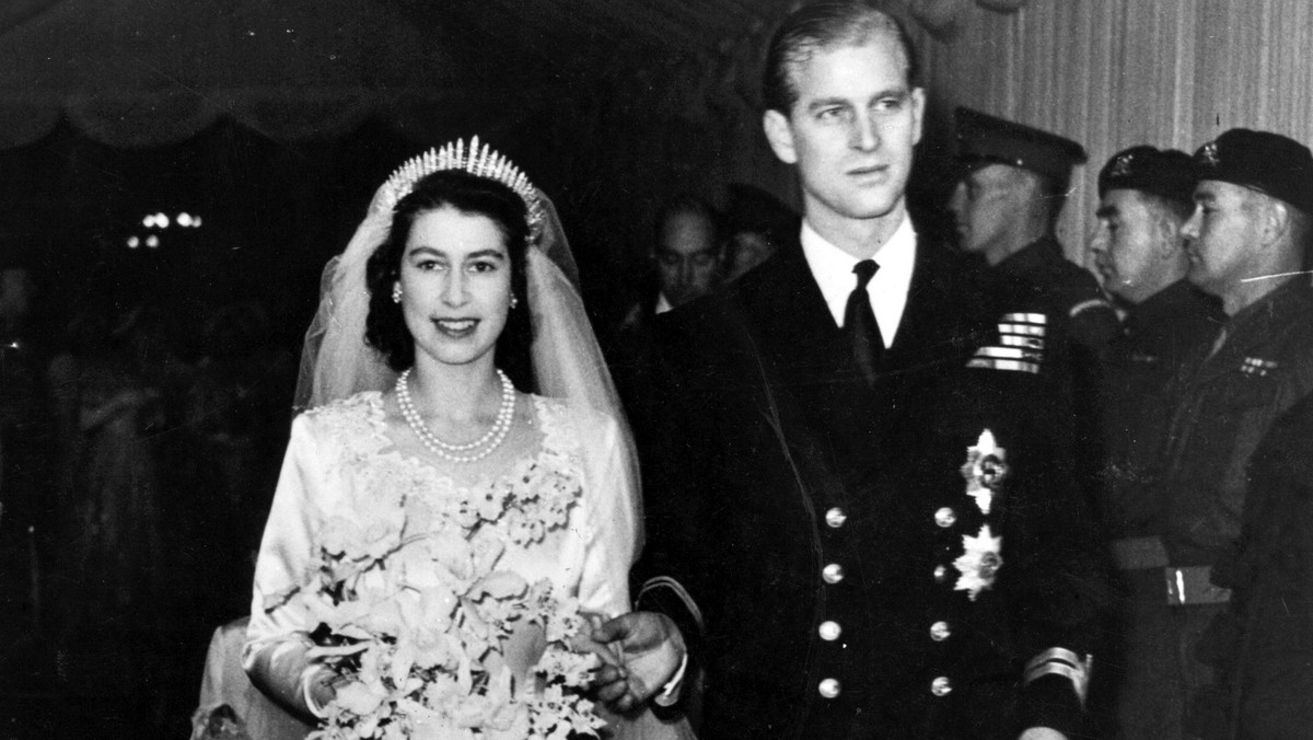 Zakazana miłość, zdrady i poświęcenia. Elżbieta II i książę Filip obchodzą 72 rocznicę ślubu