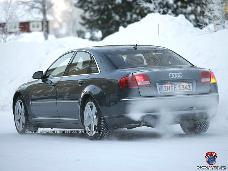 Zdjęcia szpiegowskie: nowa generacja Audi A8 podczas testów polarnych