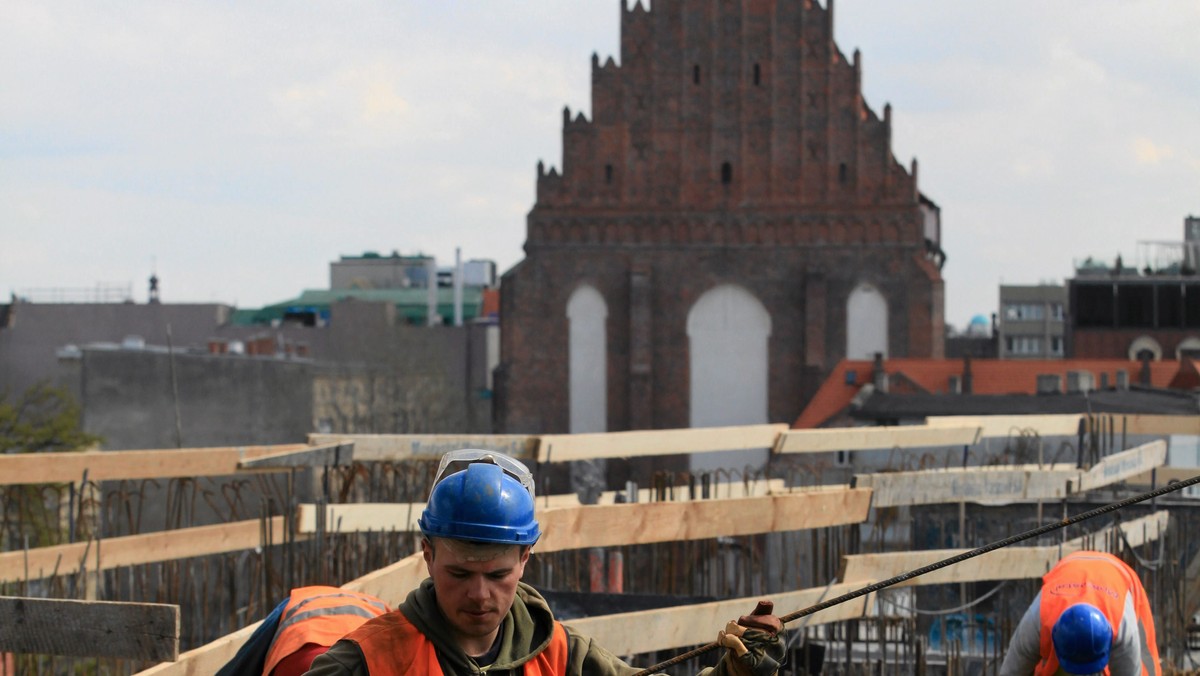 Ponad 3,1 mld zł wyda miasto Wrocław na inwestycje w latach 2013-2017. Najwięcej z tej kwoty zostanie przeznaczonych na transport i komunikację oraz gospodarkę mieszkaniową.