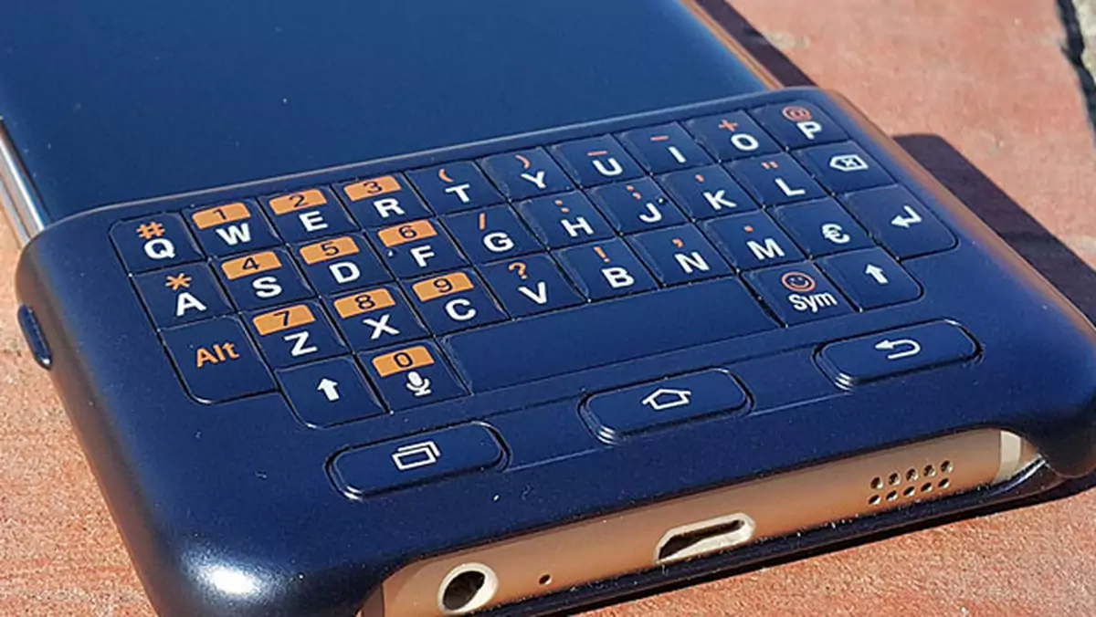 Samsung Keyboard Cover – wygodne plecki, ale nie tylko