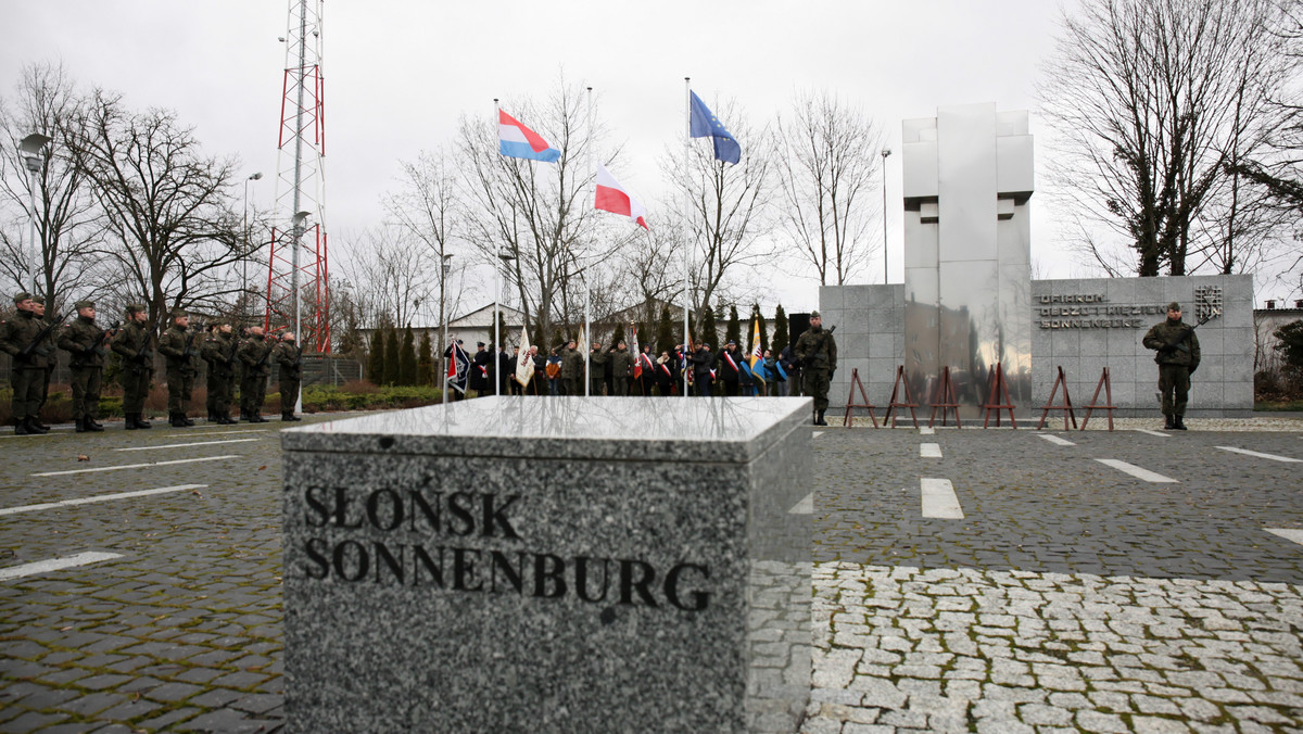 Słońsk: rocznica masakry w niemieckim obozie Sonnenburg 