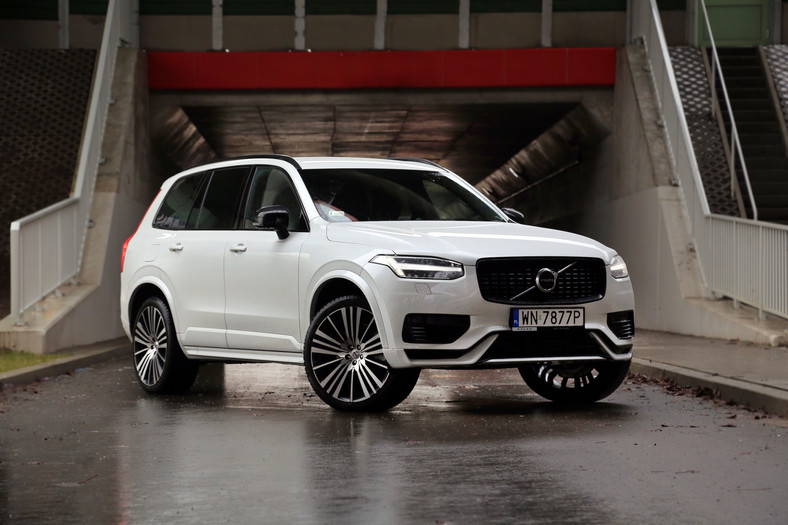 Volvo XC90 T8 (2021 r., 2. generacja, lifting)