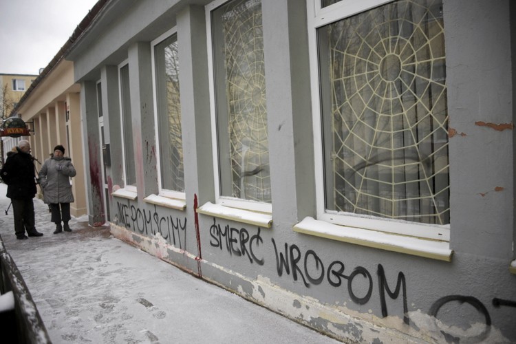 Zniszczone biuro Joanny Senyszyn