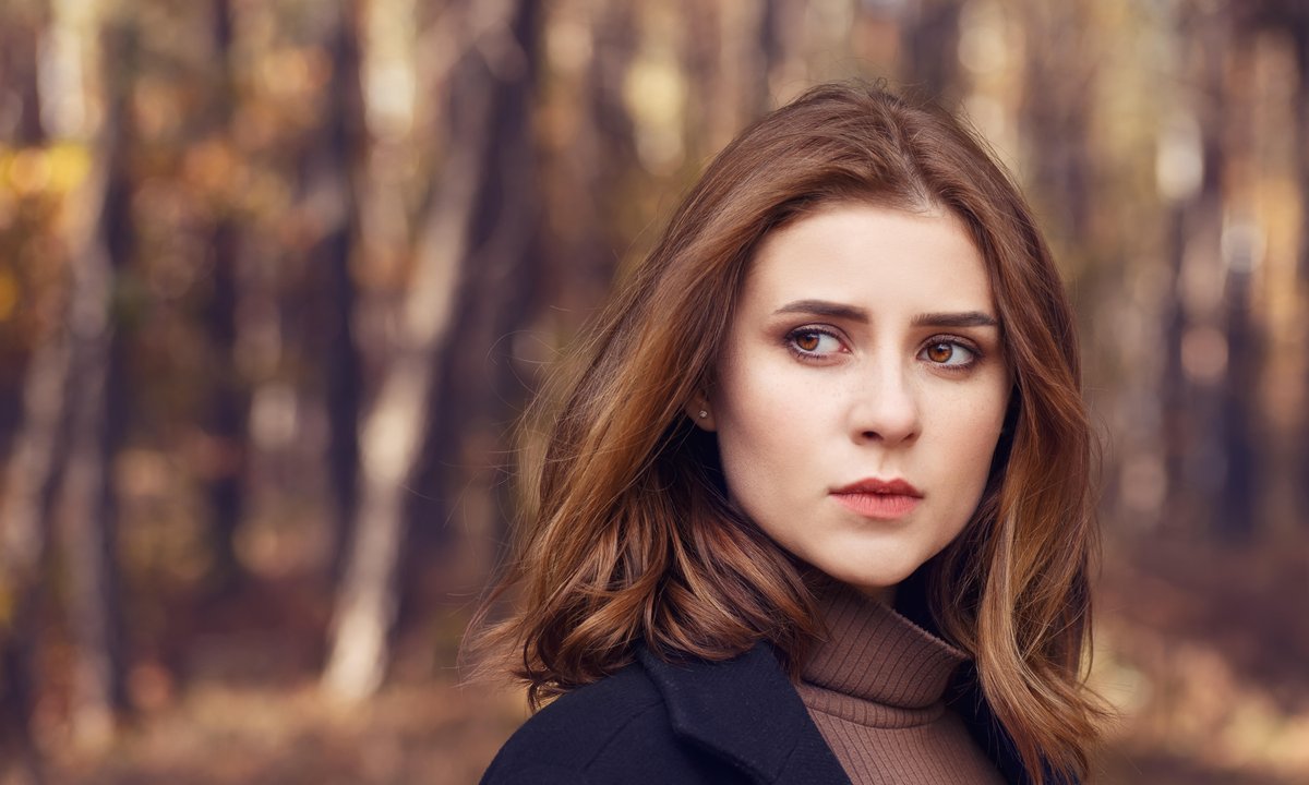 Już nie burgund. To teraz najgorętszy odcień w jesiennej modzie