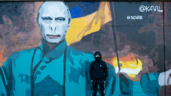 Putin jako Lord Voldemort. Odważne dzieło polskiego graficiarza 