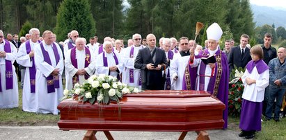 Pogrzeb Wesołowskiego. Były biskup pedofil pochowany w Czorsztynie