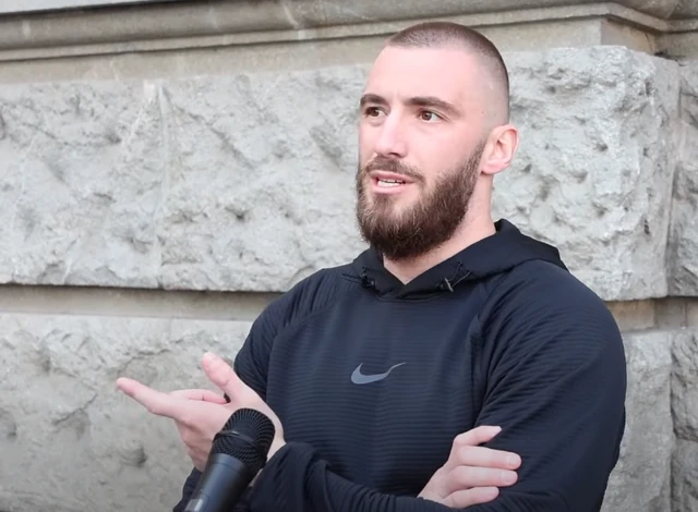 Mensur Ajdarpašić apeluje da se ukinu pitanja gledalaca u Eliti 10, u koju je rad da uđe