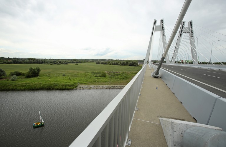 W uroczystości wziął udział minister infrastruktury i budownictwa Andrzej Adamczyk.
<br>
Budowa rozpoczęła się w lecie 2014 r. 

<br><br>(nlat) PAP/Stanisław Rozpędzik