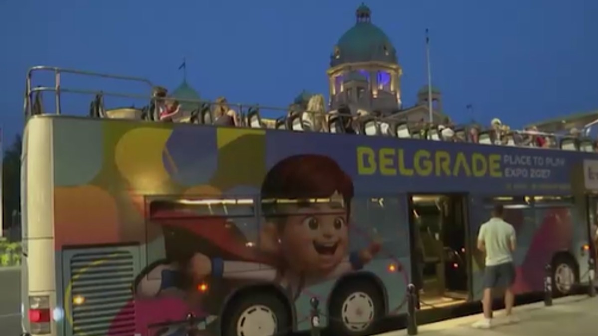 Vožnju panoramskim autobusom u Beogradu