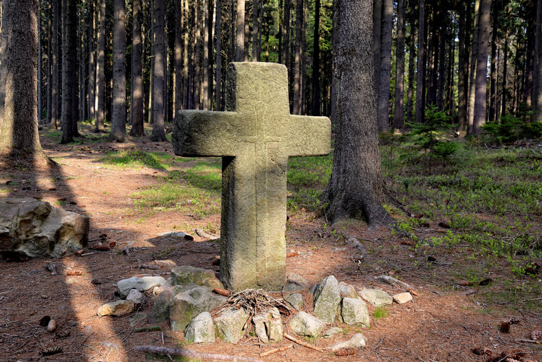 Kamienne krzyże pojednania - pamiątki zbrodni i przebaczenia sprzed wieków