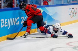 Hokeistki Kanady ze złotem olimpijskim. Udany rewanż na Amerykankach