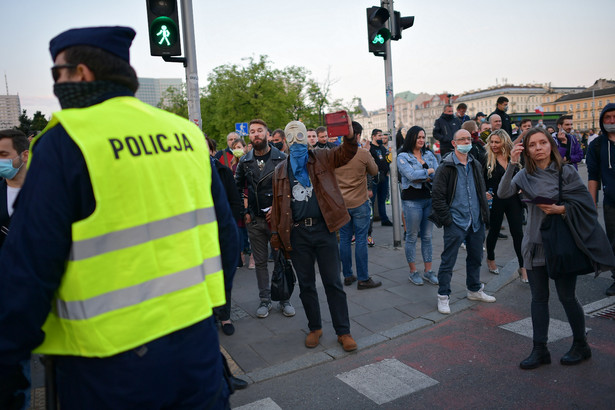 Uczestnicy drugiego dnia protestu przedsiębiorców w stolicy