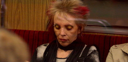 Krystyna Mazurówna bez makijażu! W metrze! FOTO