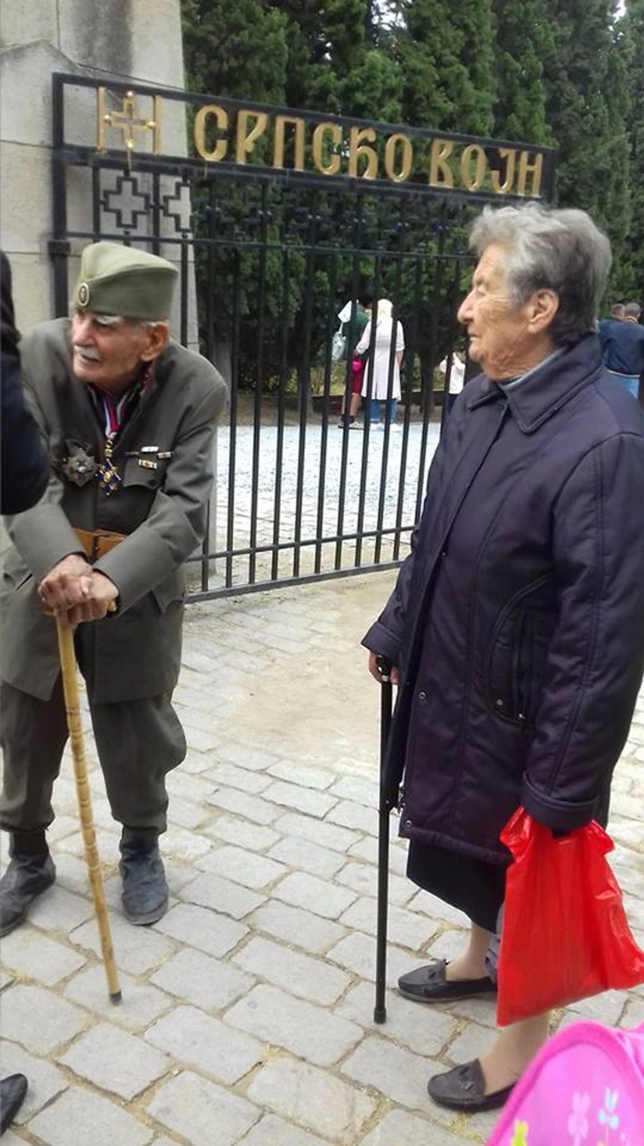 Deda Đorđe i njegova supruga Fatini